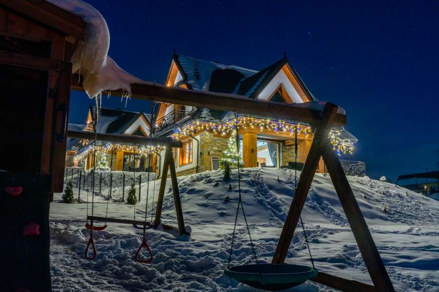 Zima w góralskiej  dolinie