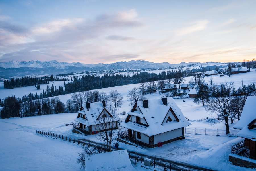 Zima w góralskiej  dolinie