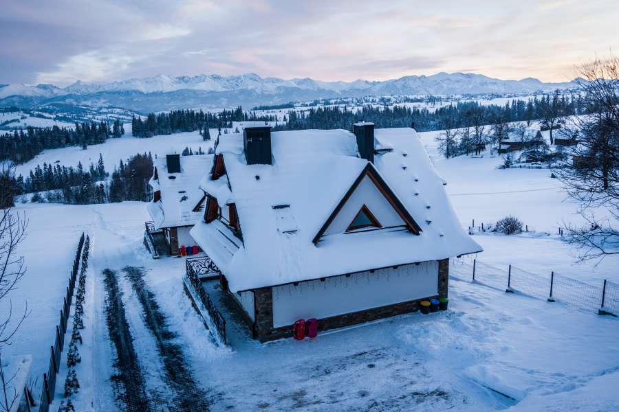 Zima w góralskiej  dolinie