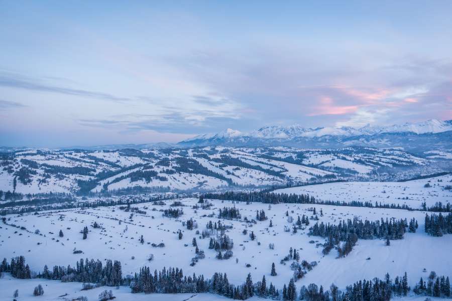 Zima w góralskiej  dolinie